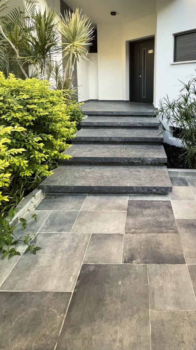 מדרגות כניסה מרחפות יולי אליוחין